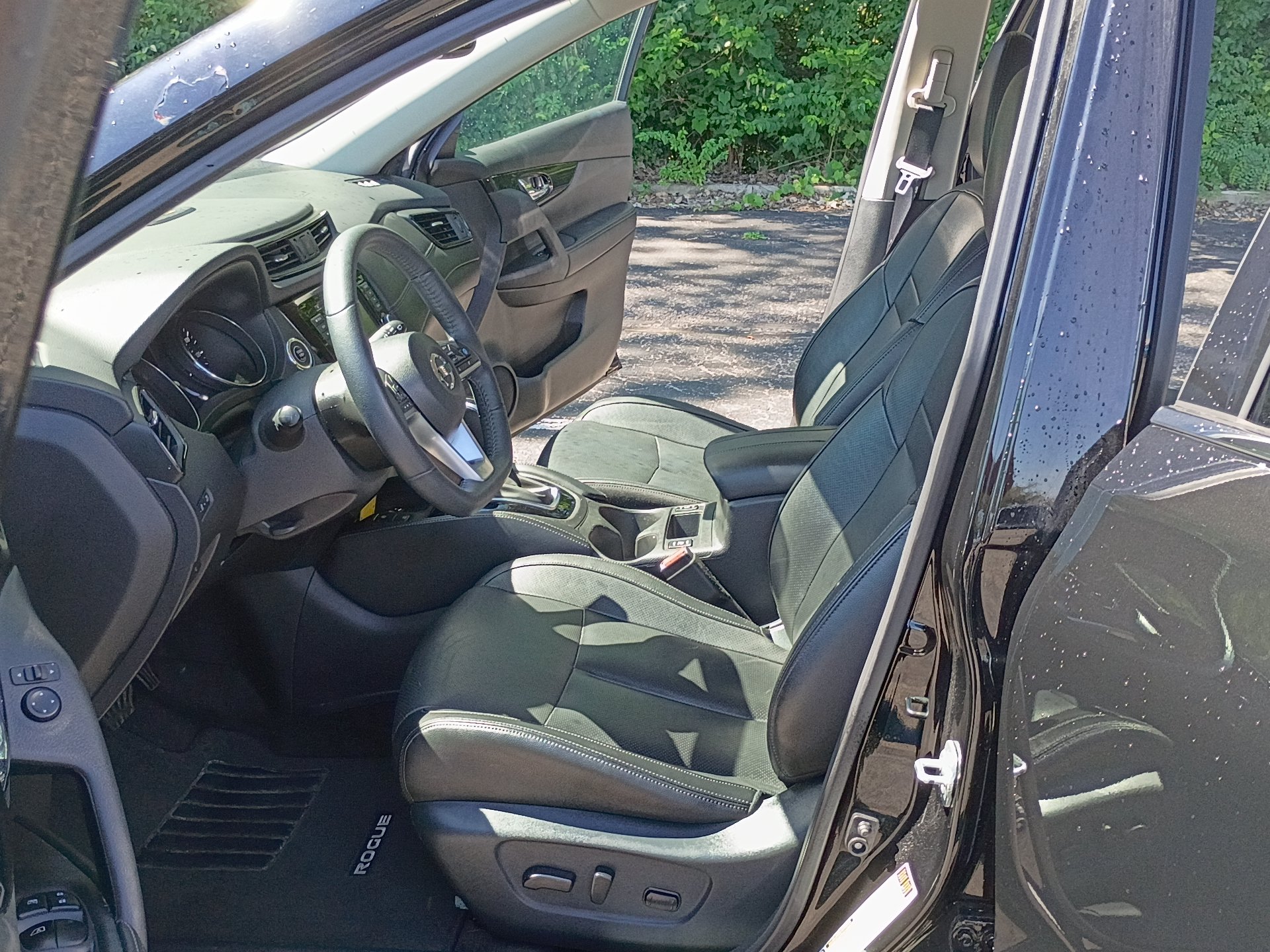 Used 2020 Nissan Rogue SL AWD/4WD image 11