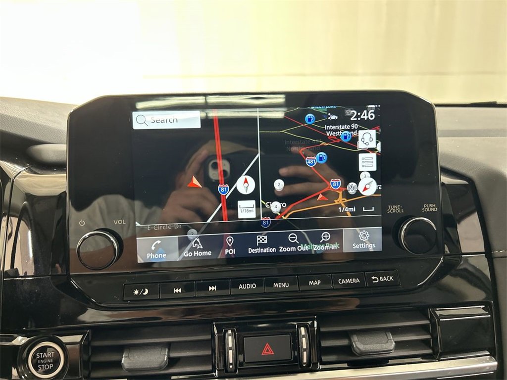 Used 2024 Nissan Pathfinder SL w/ SL Premium Package image 16