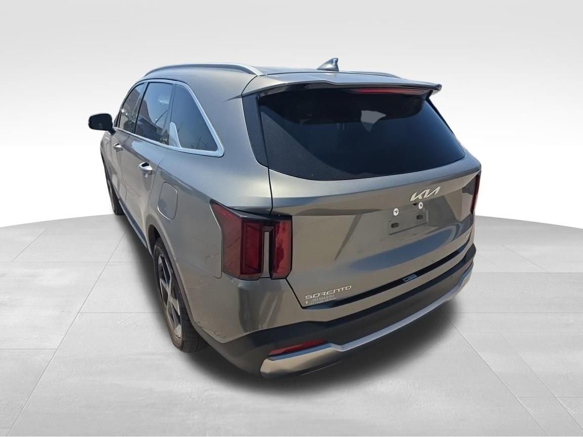 Used 2025 Kia Sorento EX image 6