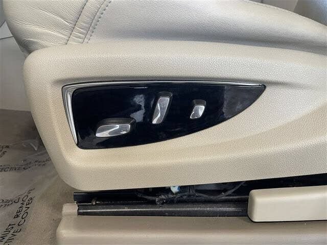 Used 2020 Cadillac Escalade Luxury AWD/4WD image 14
