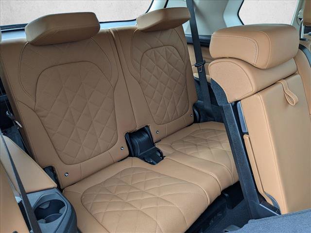 Used 2024 BMW X7 xDrive40i w/ Parking Assistance Package AWD/4WD image 22