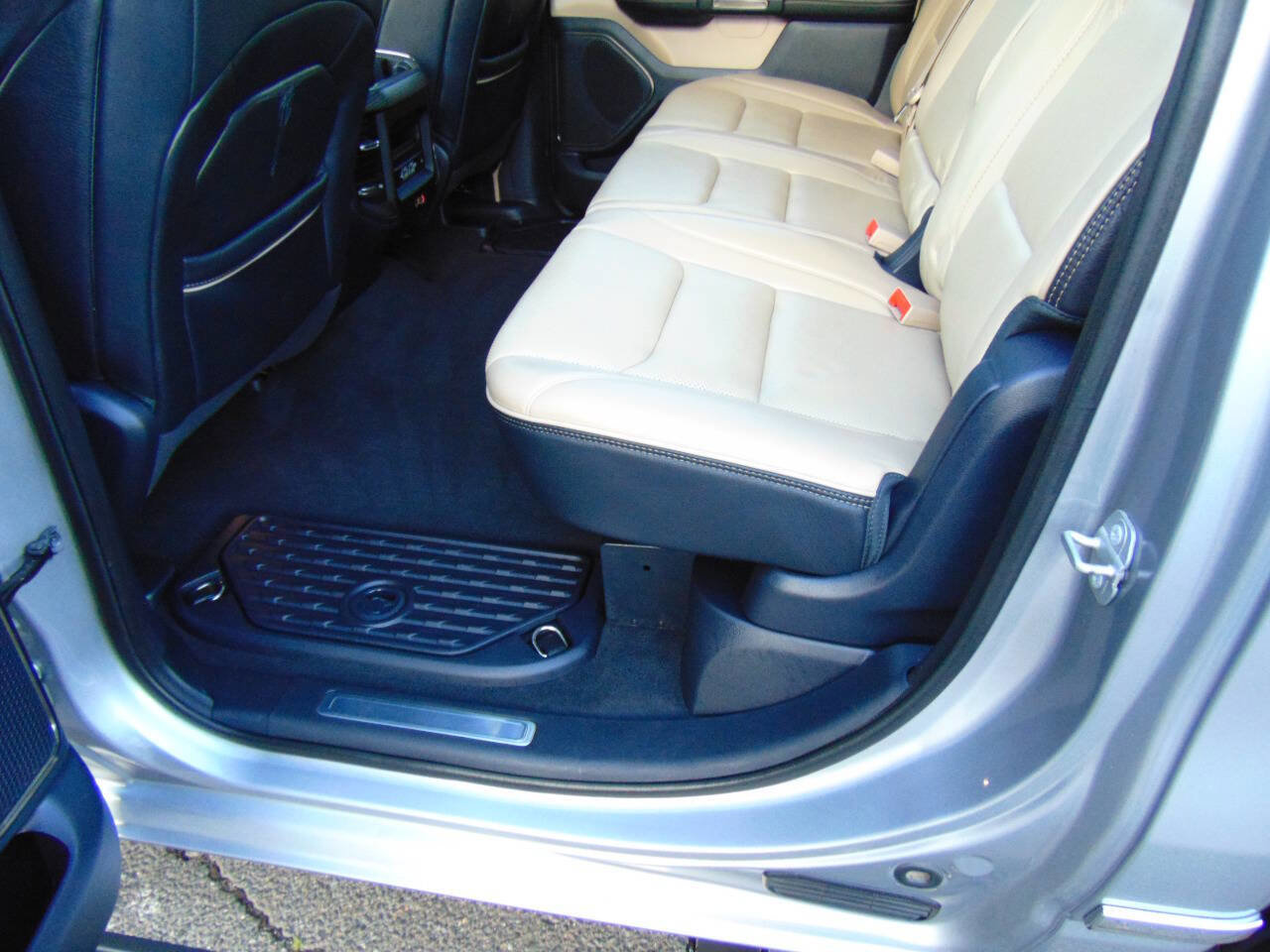 Used 2019 RAM 1500 Limited w/ Advanced Safety Group image 9