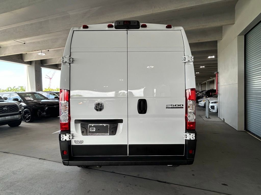 Used 2024 RAM ProMaster 2500 w/ Convenience Group image 4