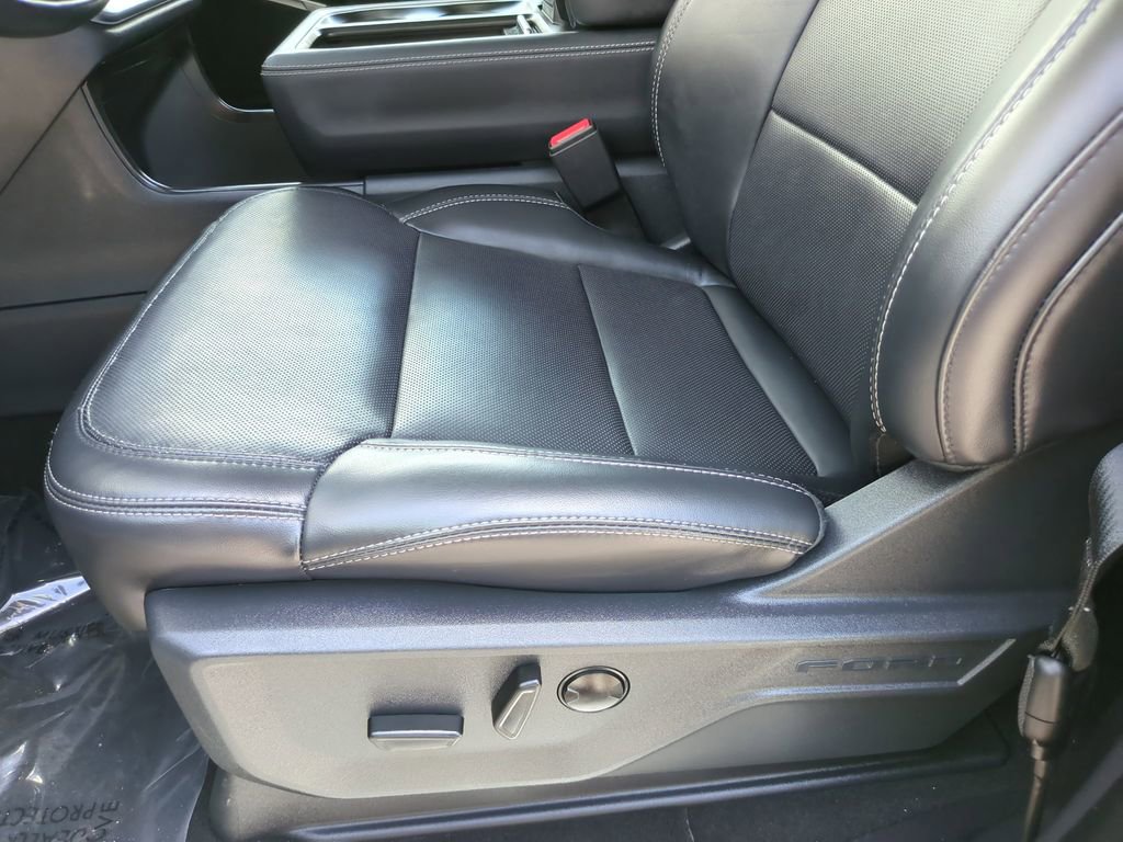 Used 2025 Ford Expedition Platinum AWD/4WD image 25