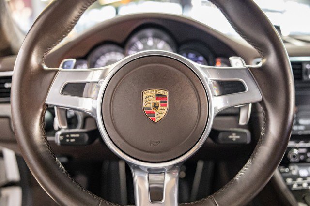 Used 2015 Porsche 911 Turbo S image 18