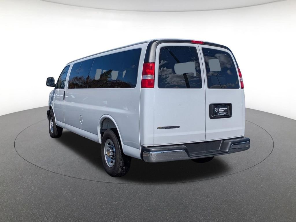 Used 2025 Chevrolet Express 3500 LT w/ LT Preferred Equipment Group image 7