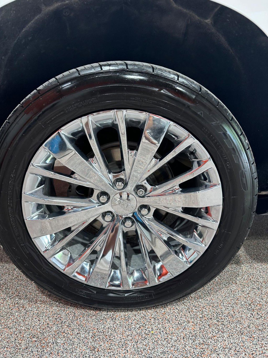 Used 2021 GMC Yukon Denali w/ Denali Premium Package AWD/4WD image 15