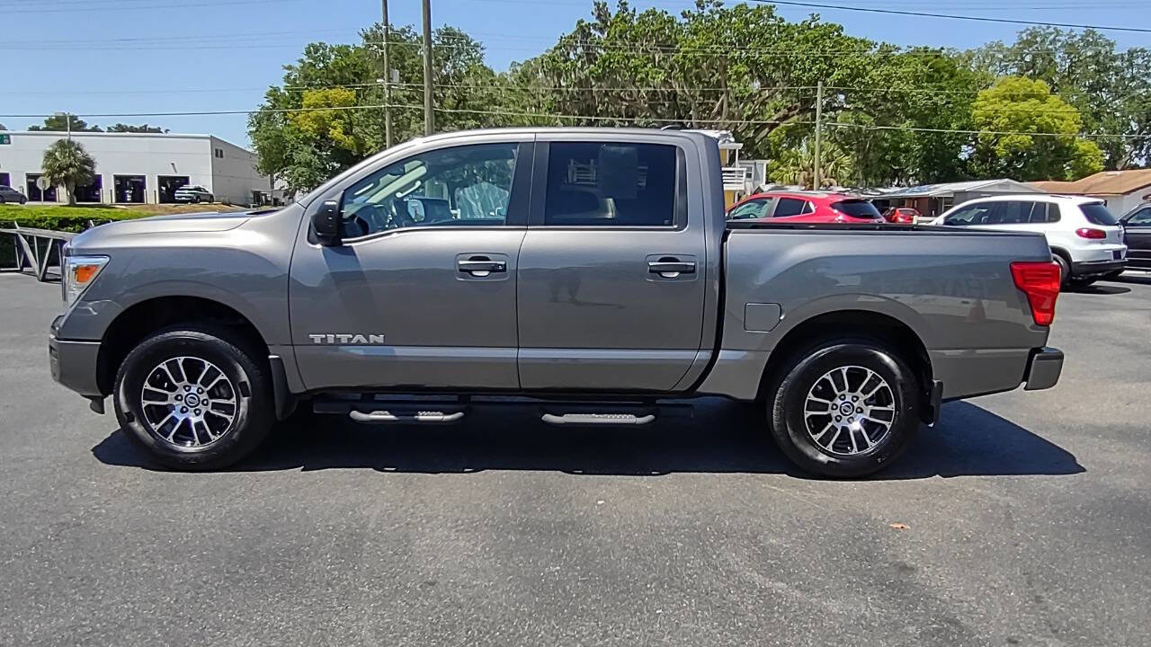 Used 2022 Nissan Titan SV w/ SV Convenience Package image 7