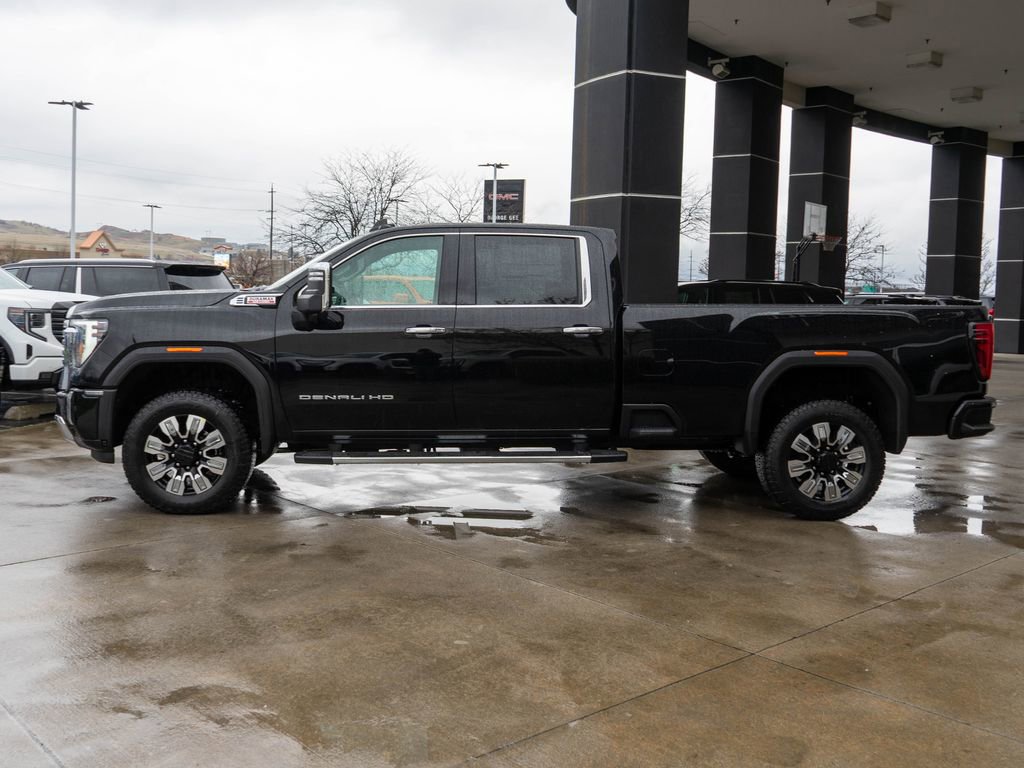 New 2026 GMC Sierra 3500 Denali w/ Denali Reserve Package AWD/4WD image 4