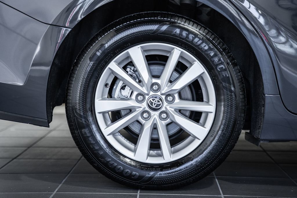 Used 2025 Toyota Camry LE image 15