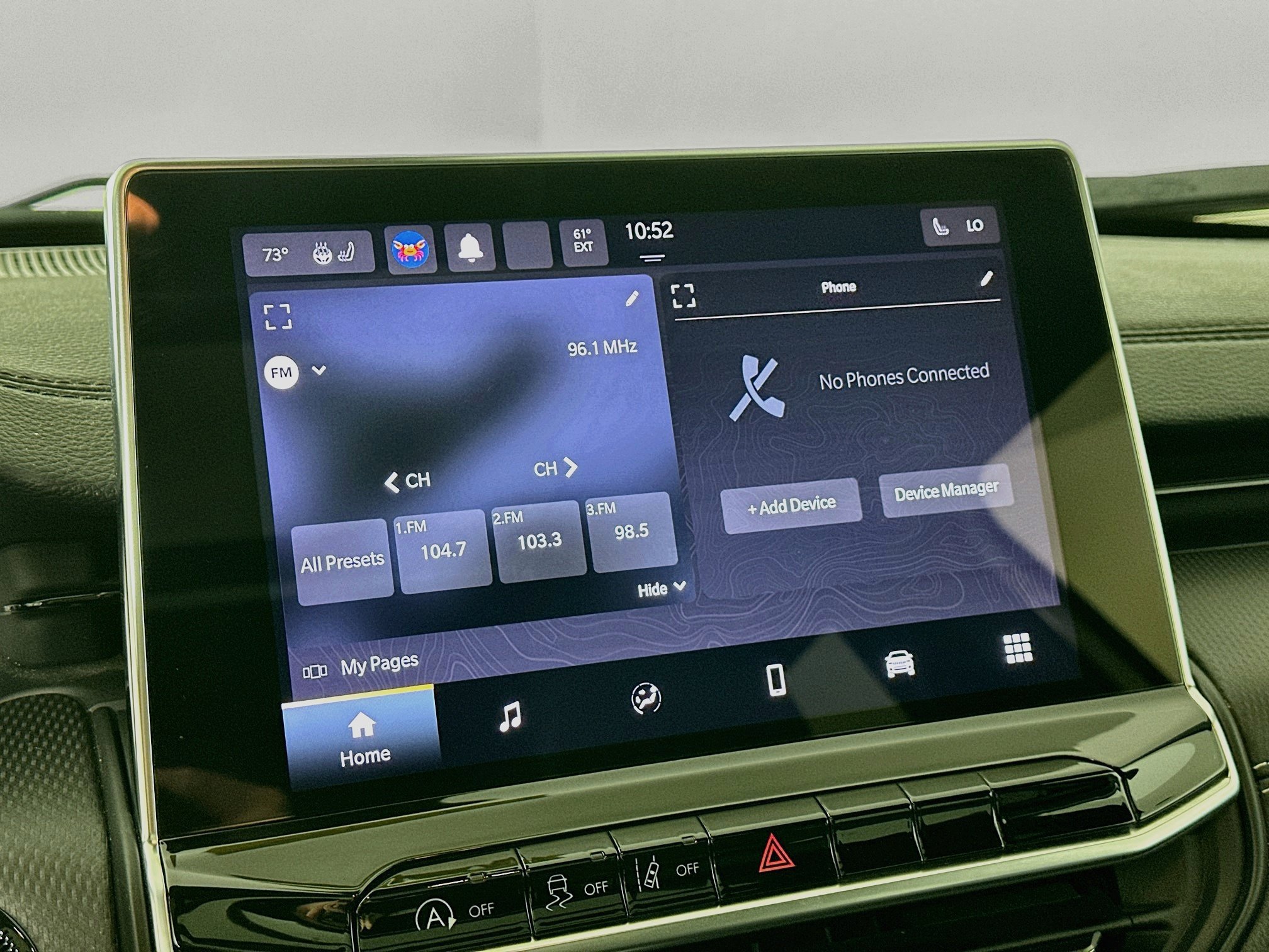 Used 2022 Jeep Compass Latitude w/ Sun and Sound Group AWD/4WD image 18