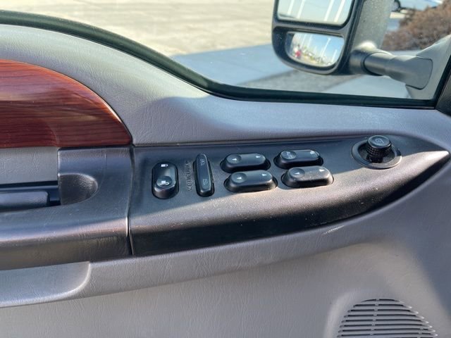 Used 2006 Ford F250 Lariat image 14