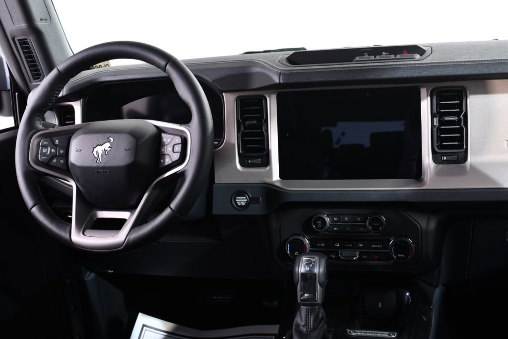 New 2025 Ford Bronco Outer Banks image 8