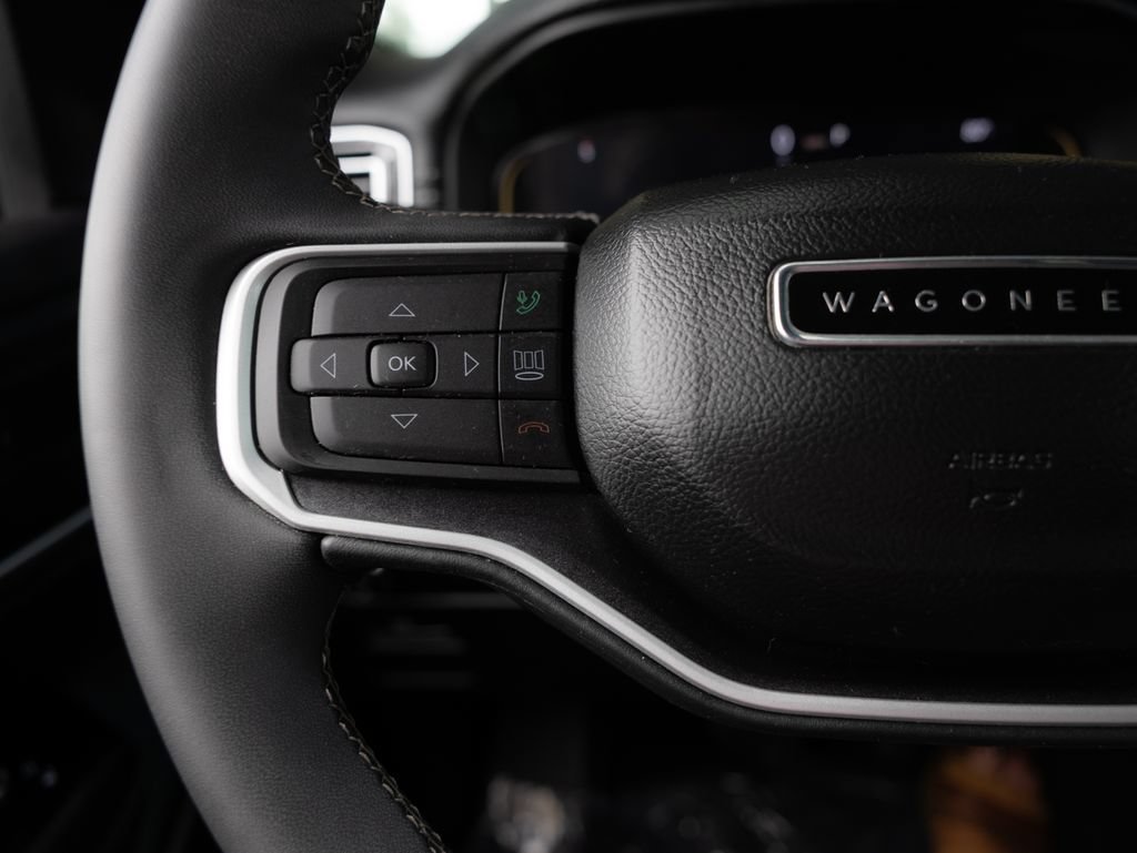 Used 2022 Jeep Wagoneer Series I AWD/4WD image 13