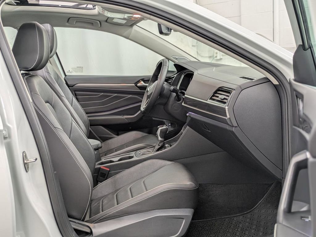Used 2024 Volkswagen Jetta SEL image 21