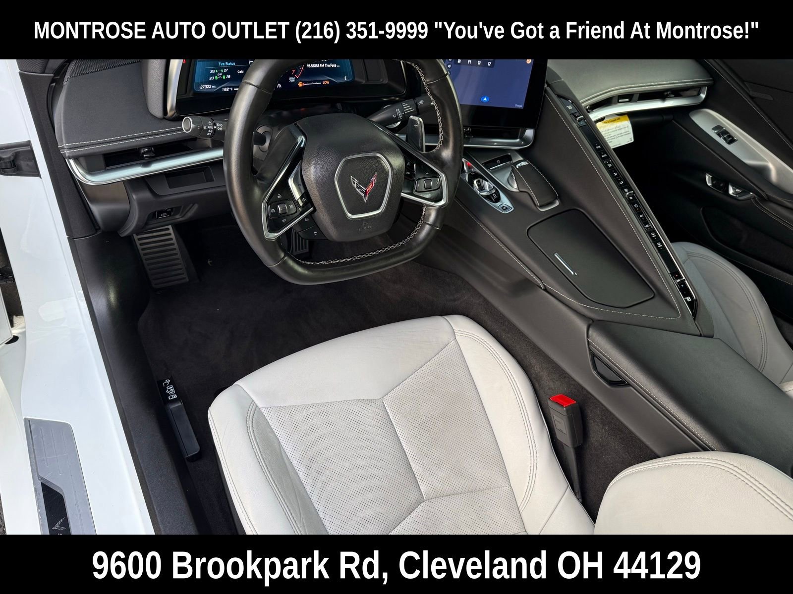 Used 2024 Chevrolet Corvette Stingray Coupe w/ 1LT image 11