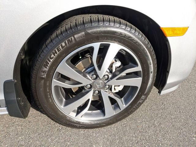 Certified 2024 Honda Odyssey Touring image 11