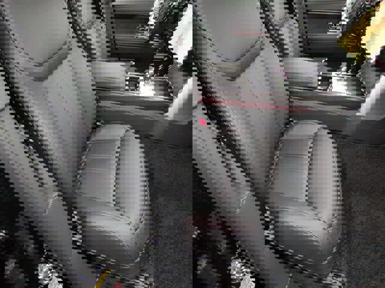 New 2026 Land Rover Range Rover Long Wheelbase SE image 24