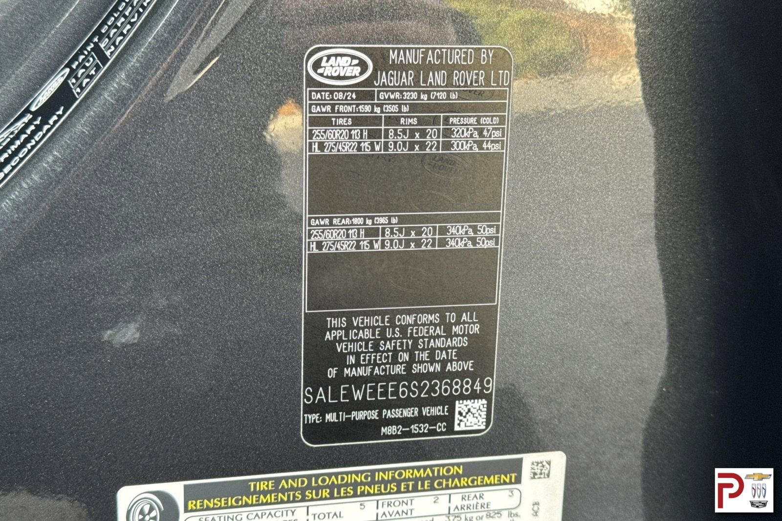 Used 2025 Land Rover Defender 110 V8 image 37