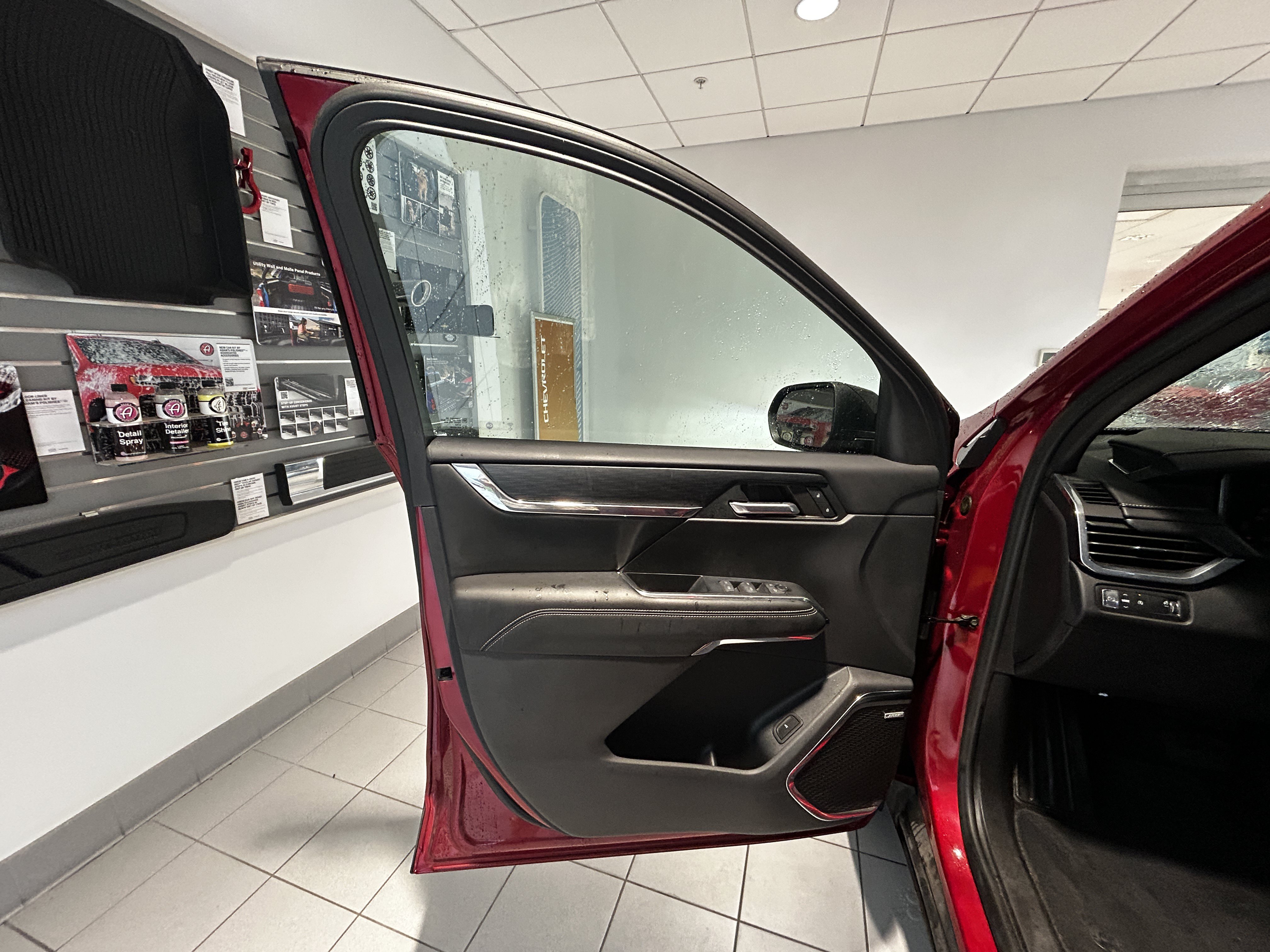 Used 2024 GMC Acadia Elevation w/ Luxury Package FWD image 10