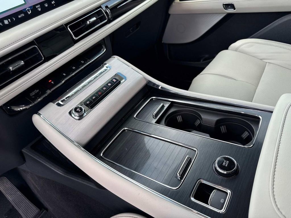 New 2025 Lincoln Aviator Reserve image 26