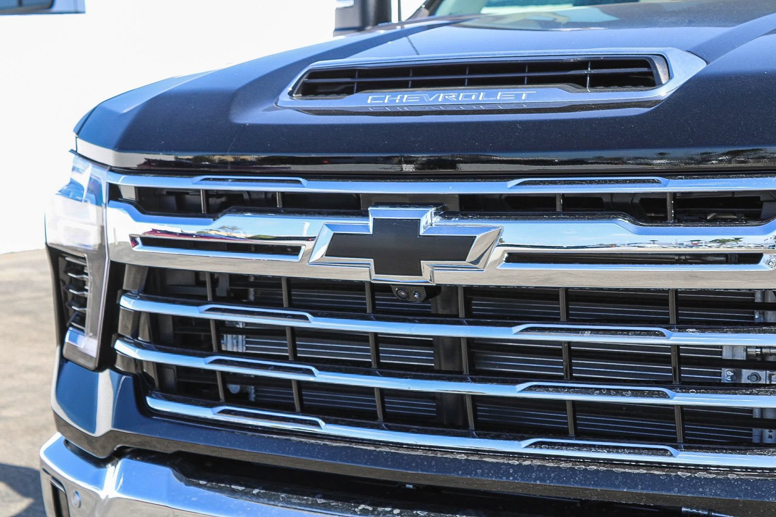 New 2026 Chevrolet Silverado 2500 LTZ w/ LTZ Plus Package AWD/4WD image 11