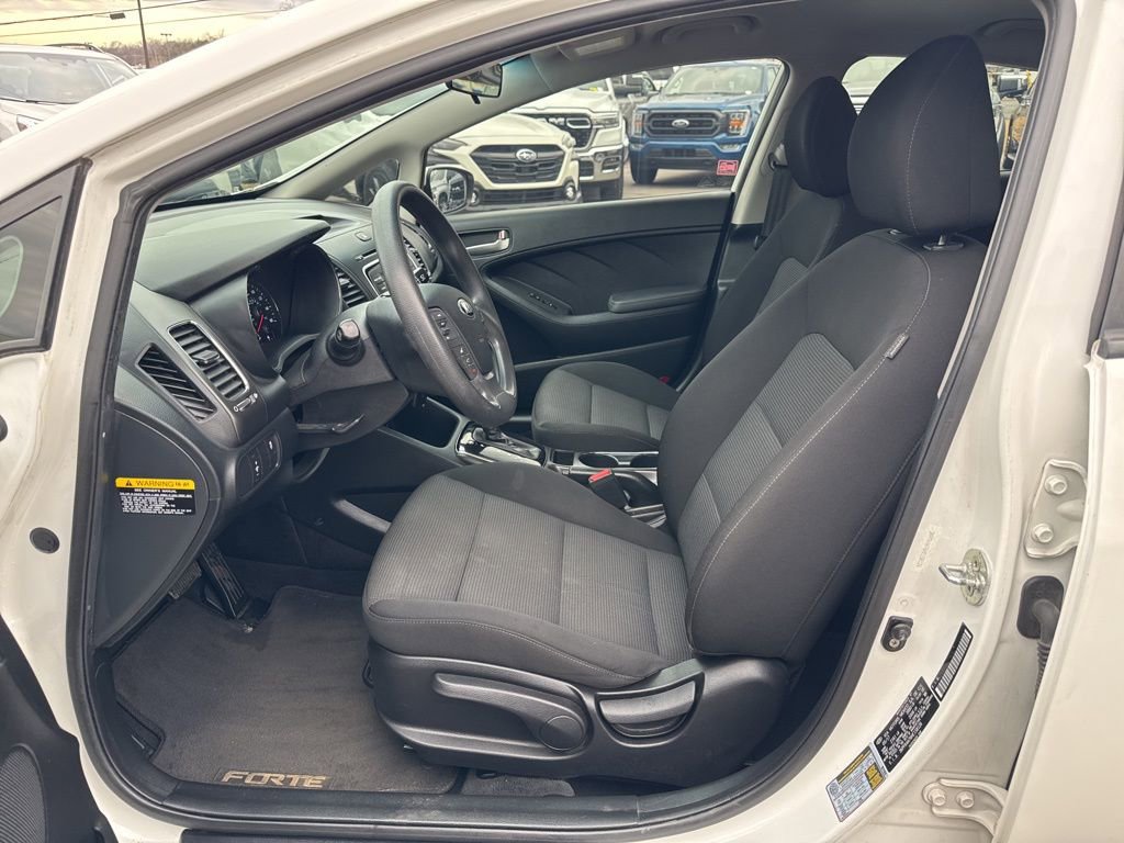 Used 2017 Kia Forte LX image 14