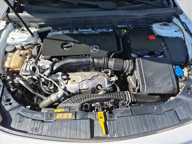 Used 2020 Mercedes-Benz GLB 250 image 21
