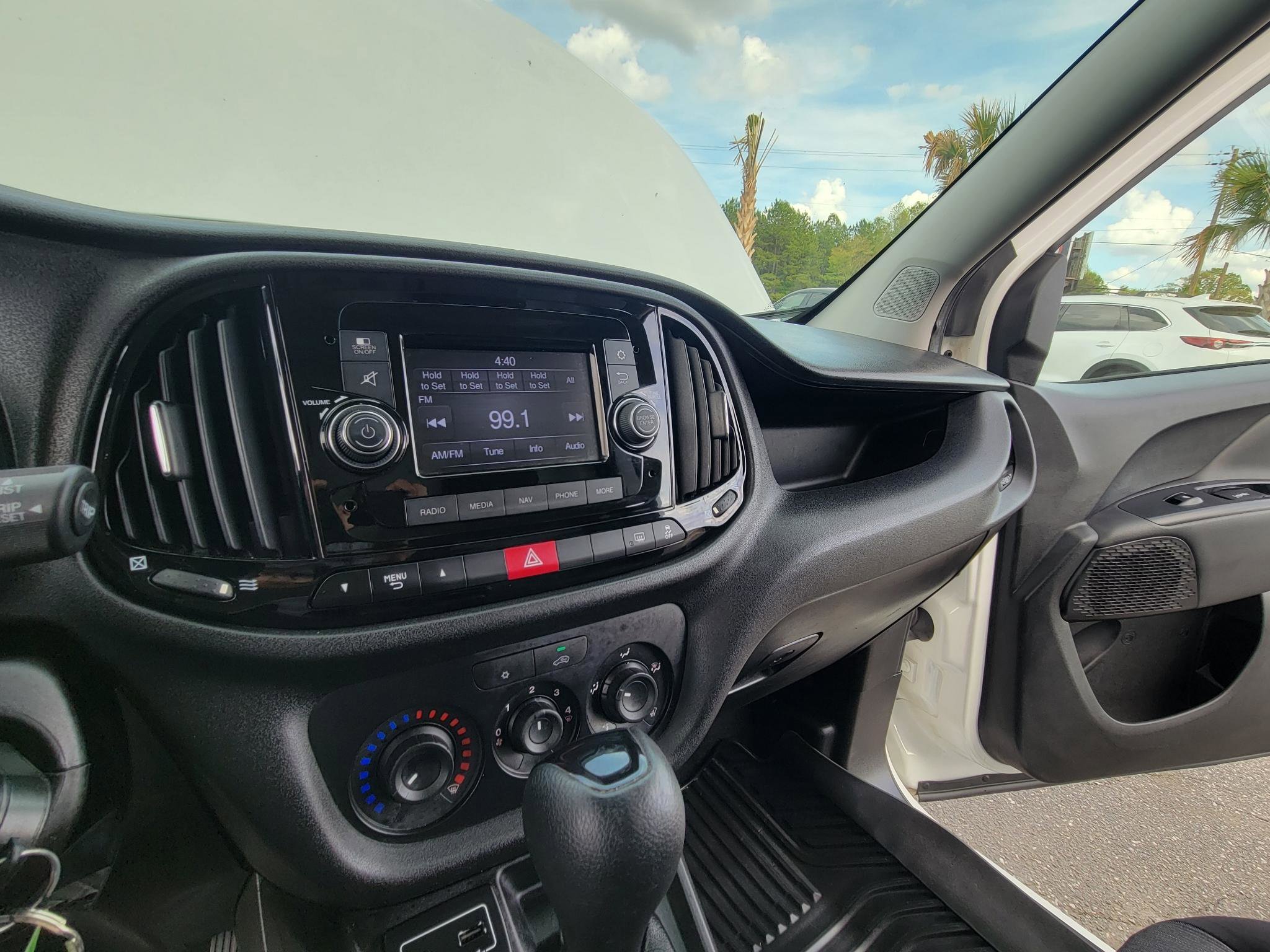 Used 2018 RAM ProMaster City Tradesman SLT FWD image 27