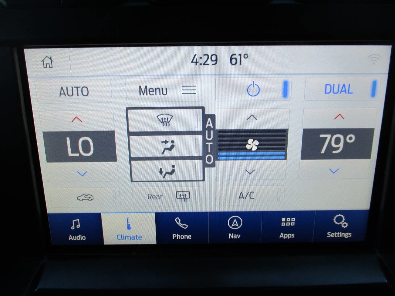 Used 2015 Ford F150 Lariat image 35