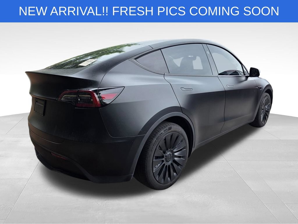Used 2024 Tesla Model Y Long Range AWD/4WD image 5