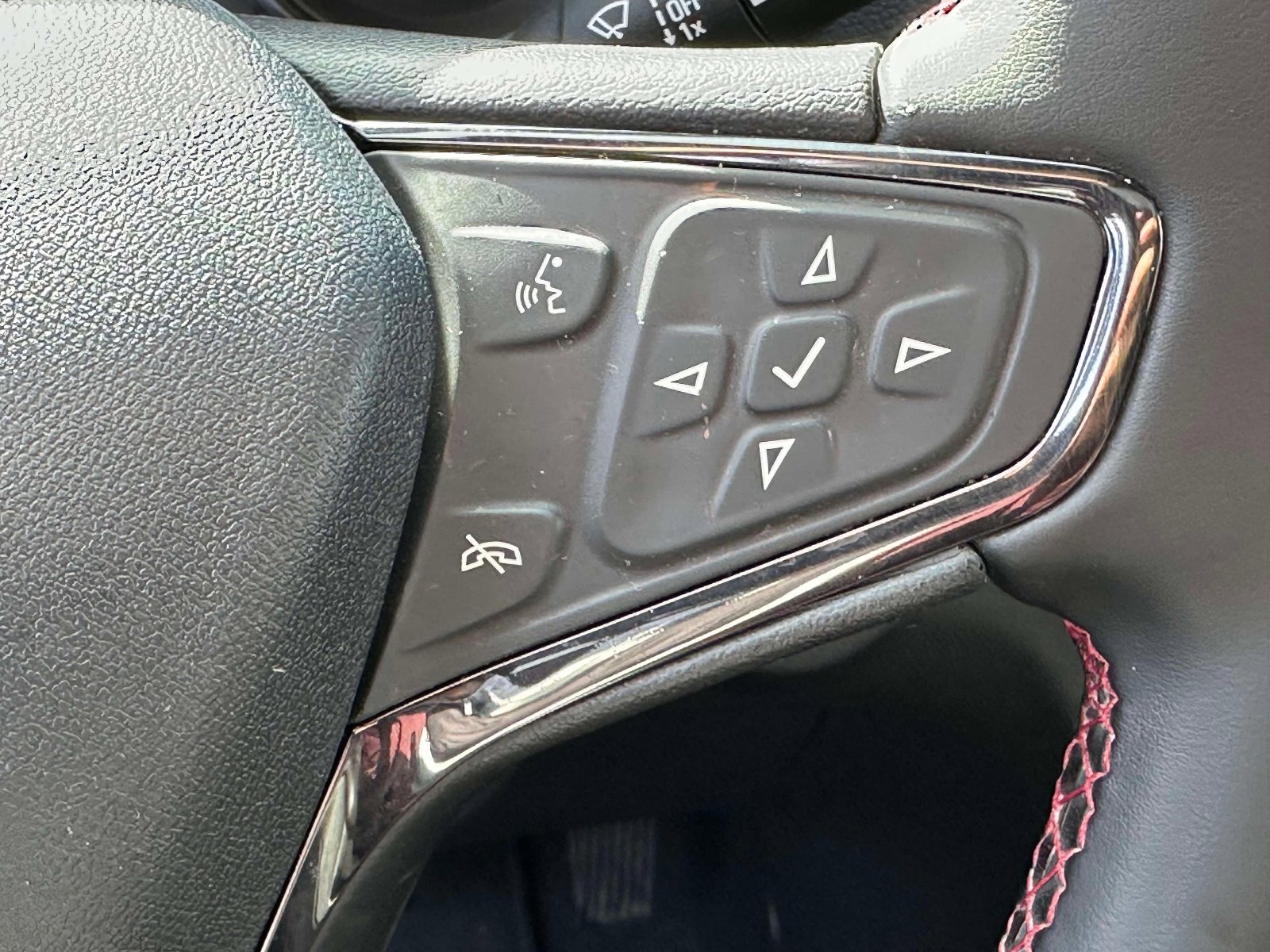 Certified 2023 Chevrolet Equinox RS image 22