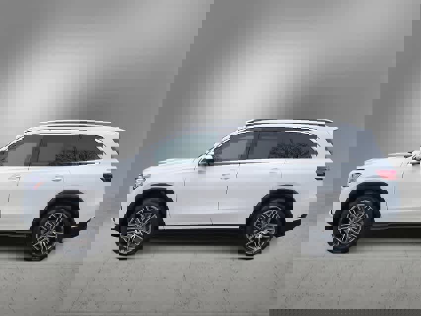 Used 2025 Mercedes-Benz GLS 450 4MATIC image 5