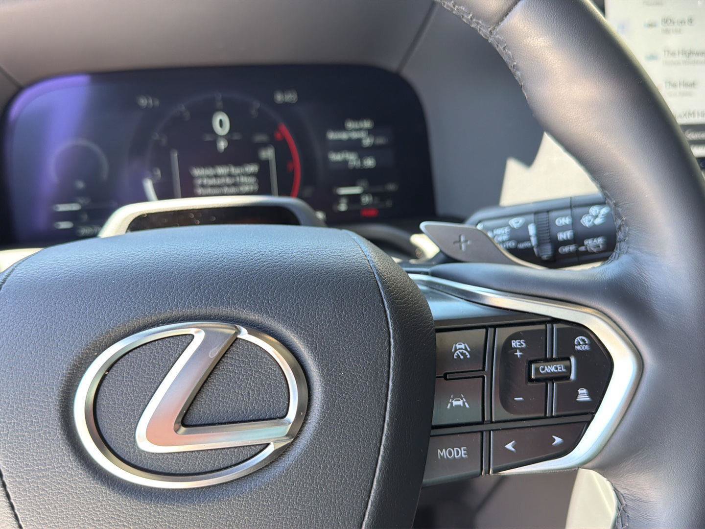 Used 2025 Lexus GX 550 w/ Cold Area Package AWD/4WD image 23