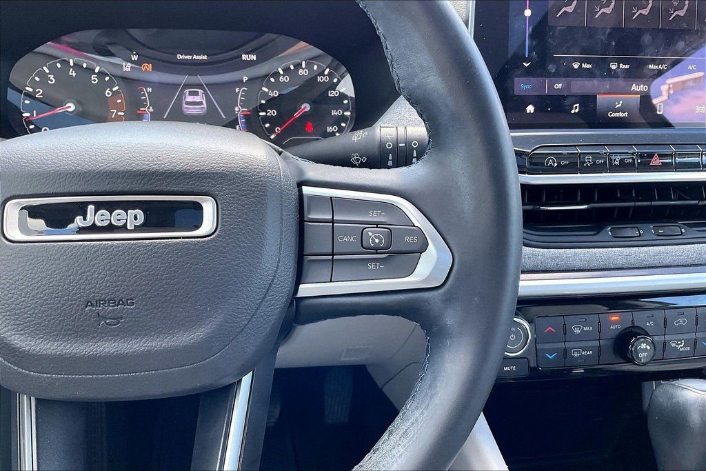 Used 2022 Jeep Compass Latitude w/ Sun and Sound Group image 19