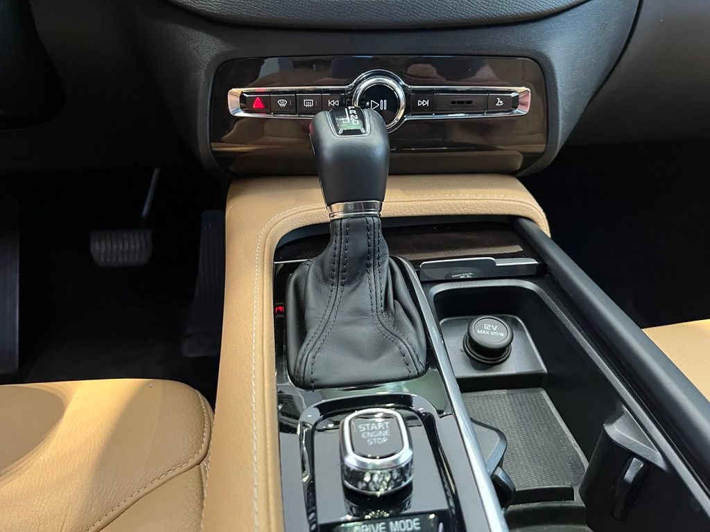 Used 2019 Volvo XC90 T6 Momentum w/ Protection Package AWD/4WD image 47