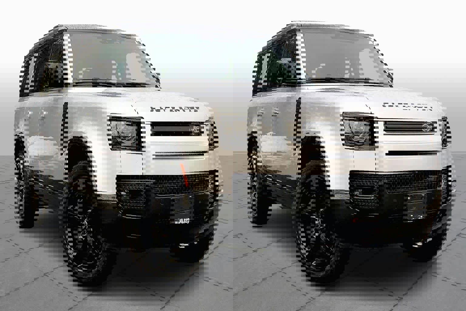 Certified 2023 Land Rover Defender 130 X-Dynamic SE image 4