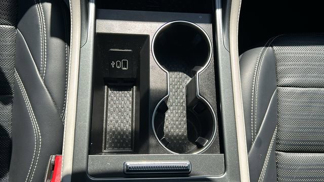 Used 2024 Lincoln Nautilus Reserve w/ Equipment Group 202A image 23