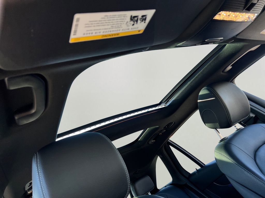 Used 2022 Mercedes-Benz GLC 300 4MATIC image 6