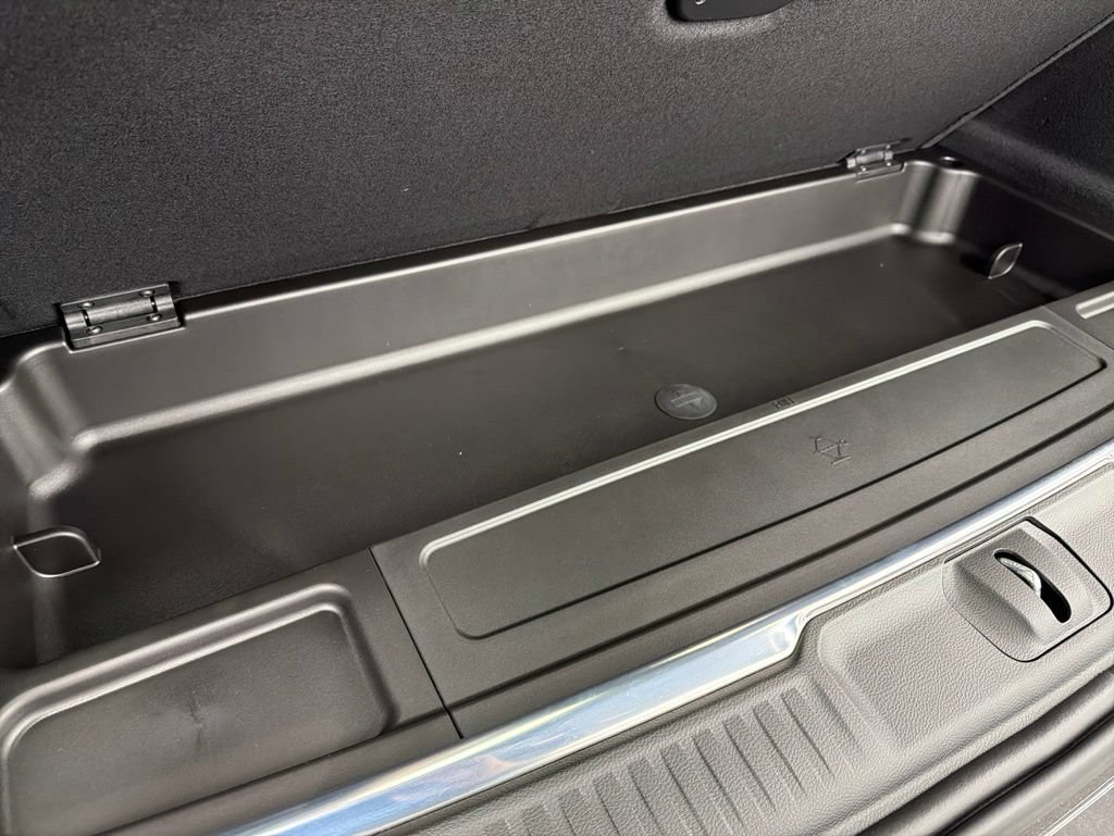 New 2026 Jeep Grand Wagoneer Summit AWD/4WD image 8