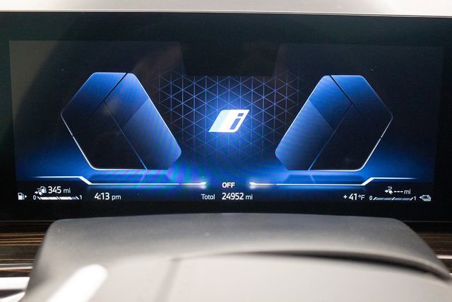 Used 2025 BMW X5 xDrive50e image 23