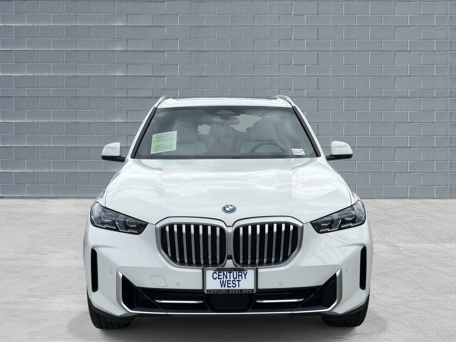 Used 2024 BMW X5 xDrive50e w/ Premium Package AWD/4WD image 2