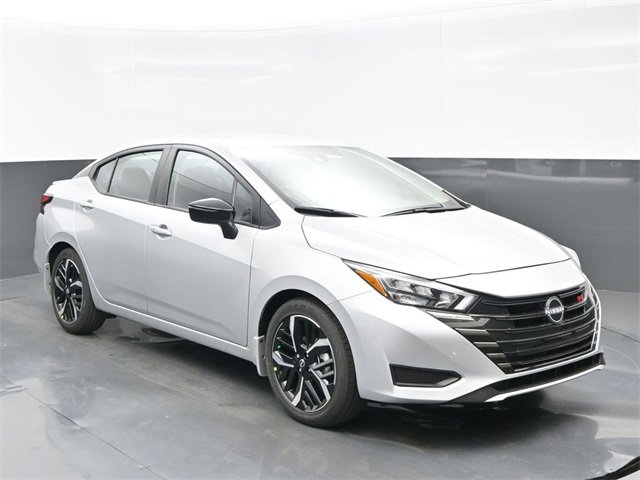 New 2025 Nissan Versa SR w/ Trunk Package image 8