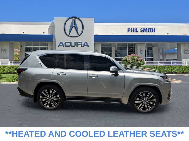 Used 2025 Lexus LX 600 4WD w/ Luxury Package image 5