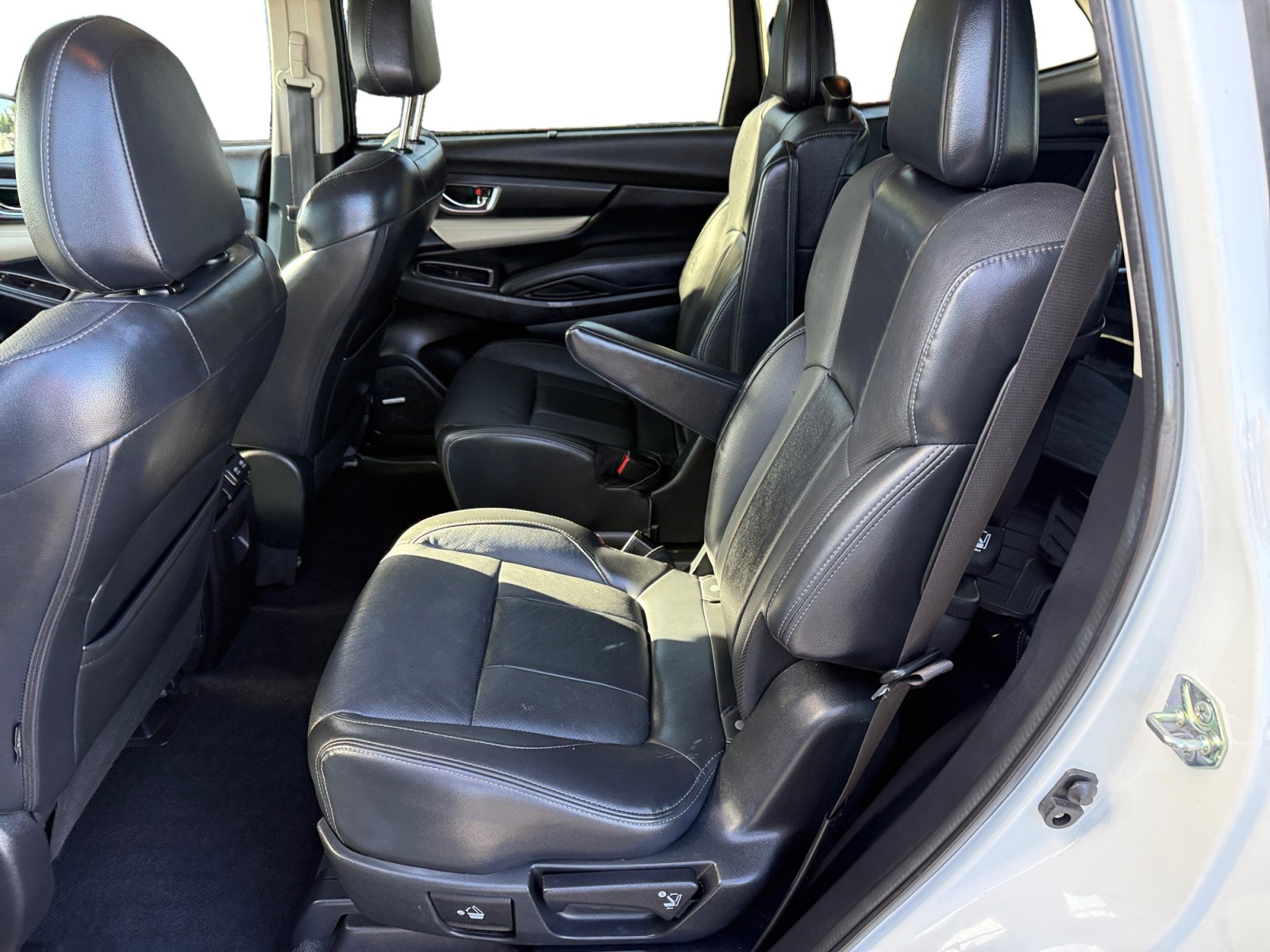 Used 2020 Subaru Ascent Limited w/ Technology Package image 16