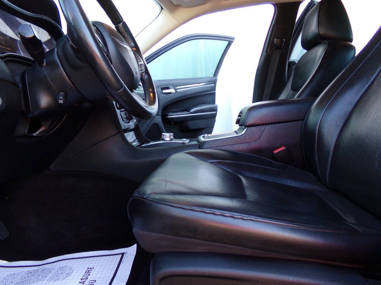 Used 2020 Chrysler 300 Limited image 20