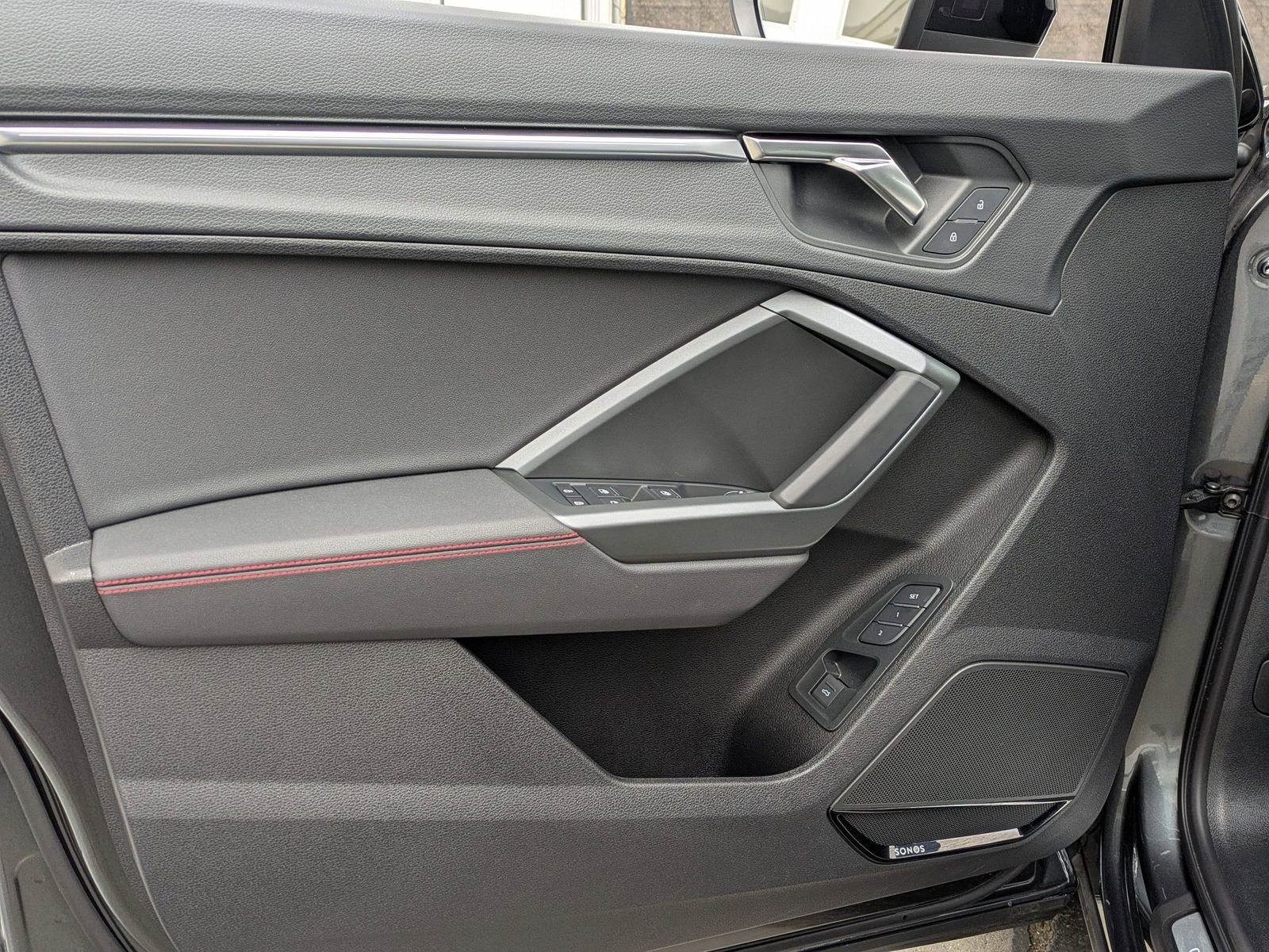 Used 2025 Audi Q3 2.0T Premium Plus w/ Premium Plus Package image 16