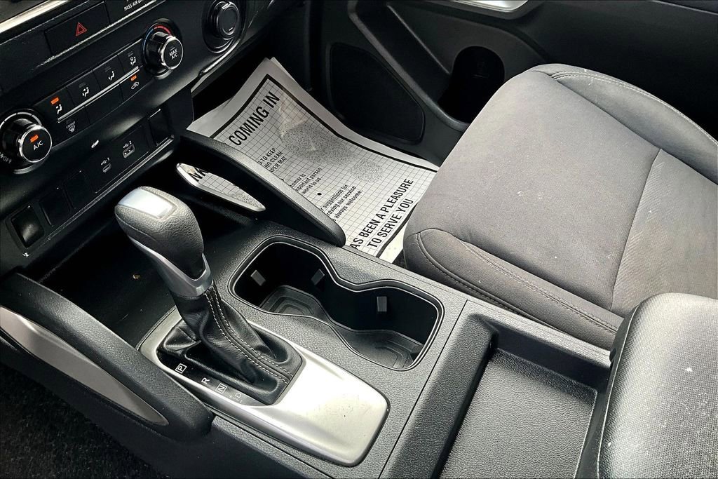 Used 2022 Nissan Frontier SV image 11