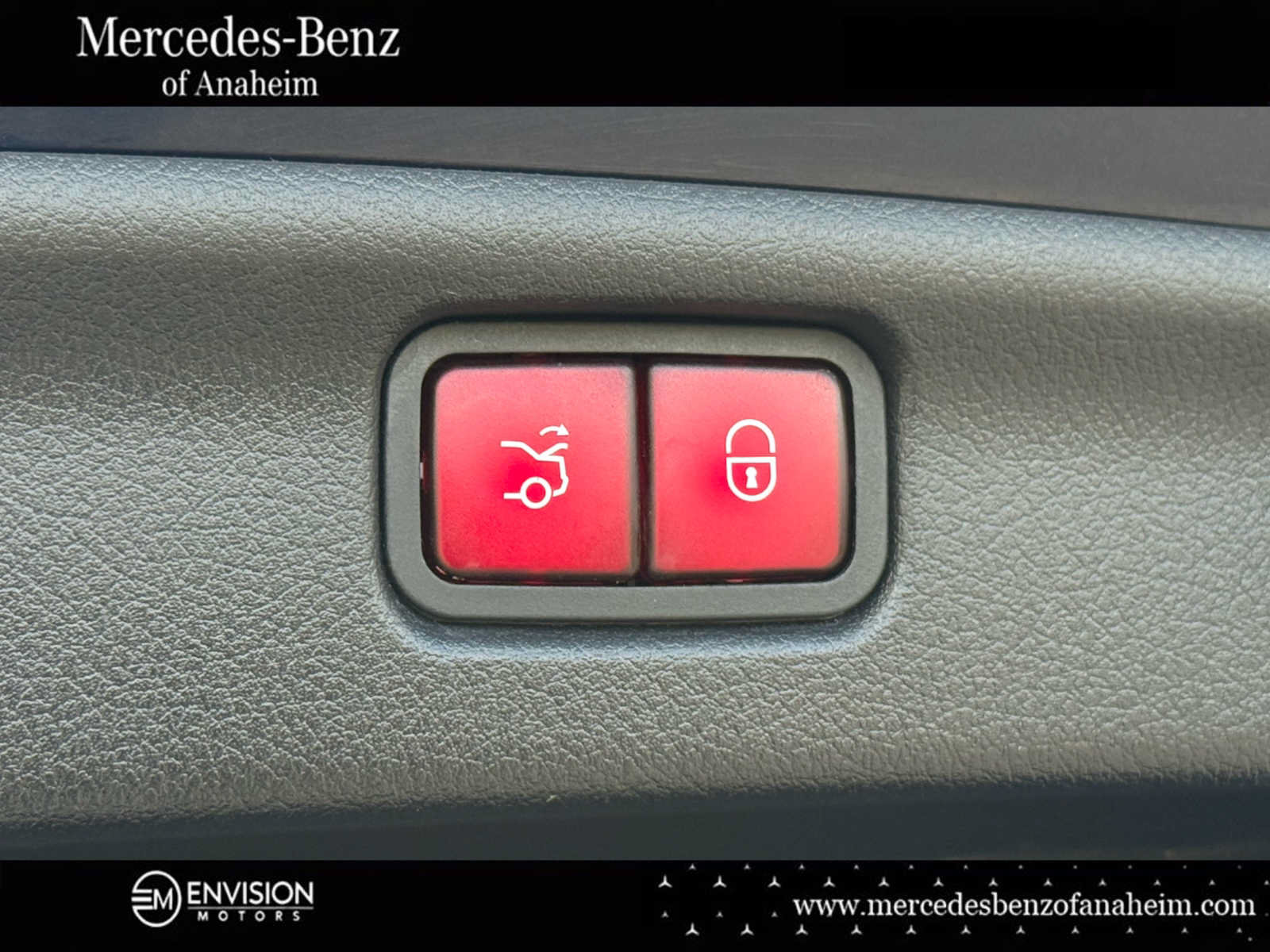Used 2023 Mercedes-Benz C 300 Sedan image 15