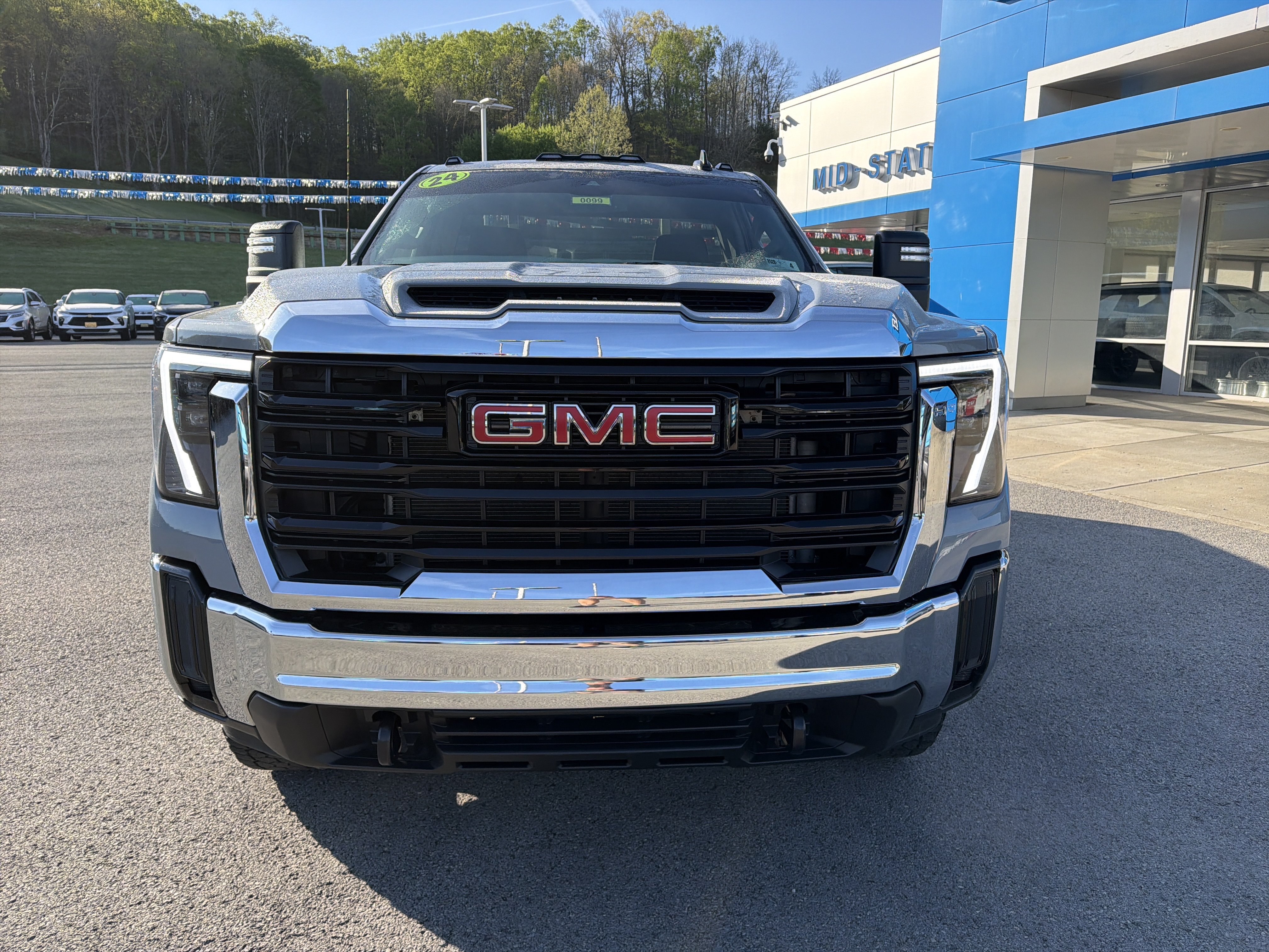 Used 2024 GMC Sierra 3500 Pro w/ Convenience Package AWD/4WD image 11
